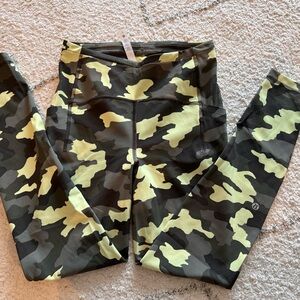 lululemon athletica Camo Leggings - Black and Yellow